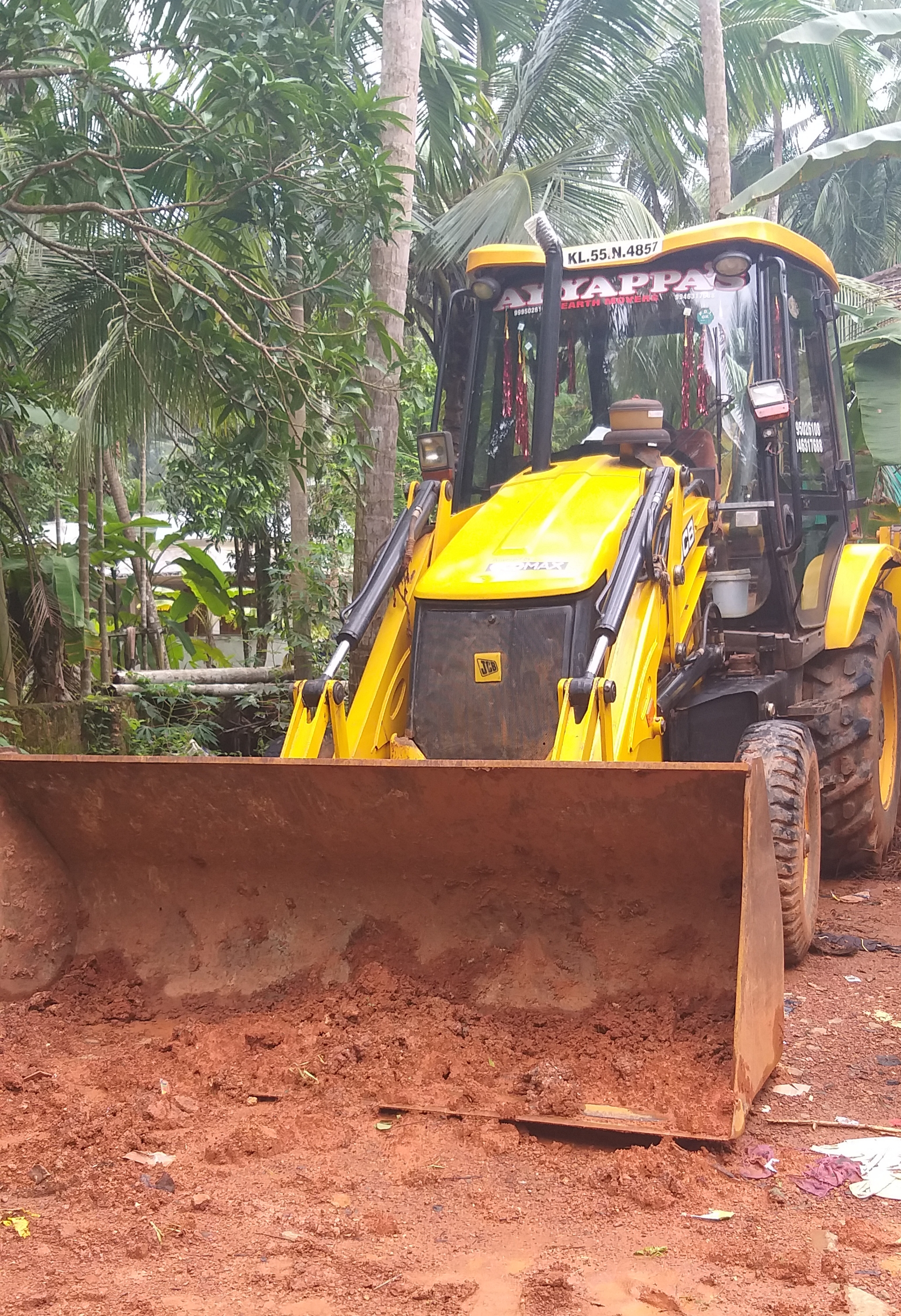 Shinesh. N. P, EXCAVATOR (JCB),  service in Kakkodi, Kozhikode