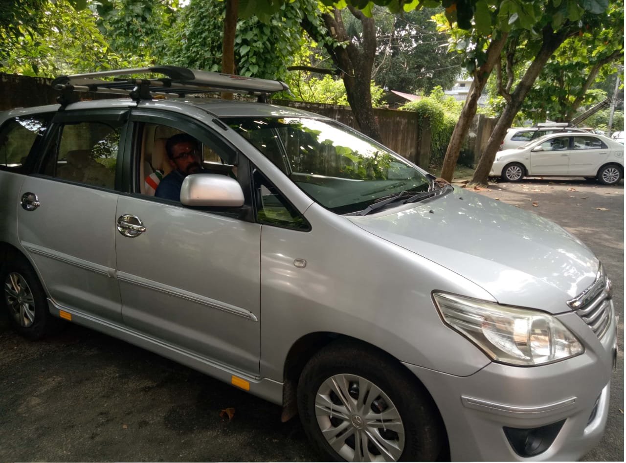 Dhananjayan, TAXI,  service in North Paravur, Ernakulam