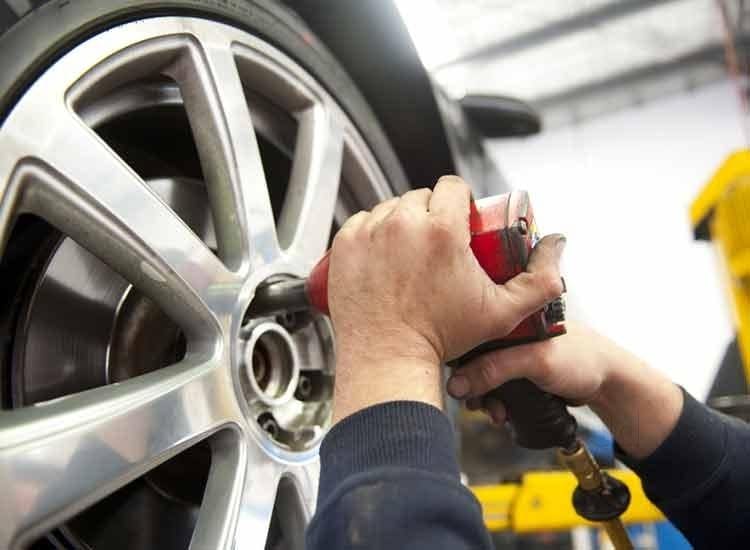 Esteem Motors, CAR WORKSHOP,  service in Kannamangalam, Alappuzha