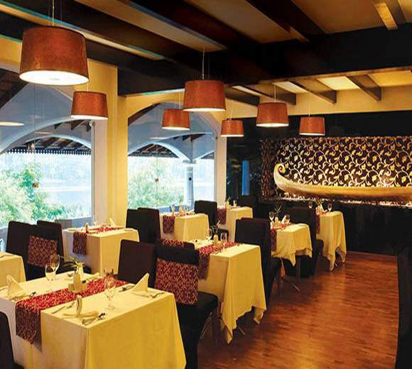 Keraleeyam Restaurant by The Raviz, RESTAURANT,  service in Mathilil, Kollam
