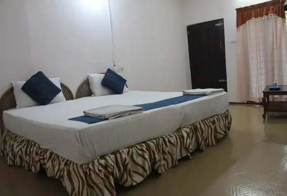 Backwater Retreat, 1 STAR HOTEL,  service in Kottayam, Kottayam