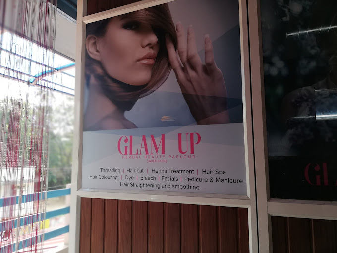 Glamup beauty parlour, BEAUTY PARLOUR,  service in Udayamperoor, Ernakulam