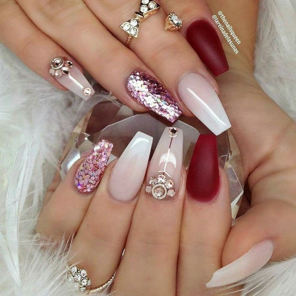 NAIL ART