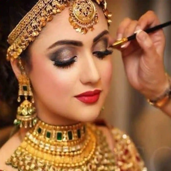 BRIDAL MAKE-UP