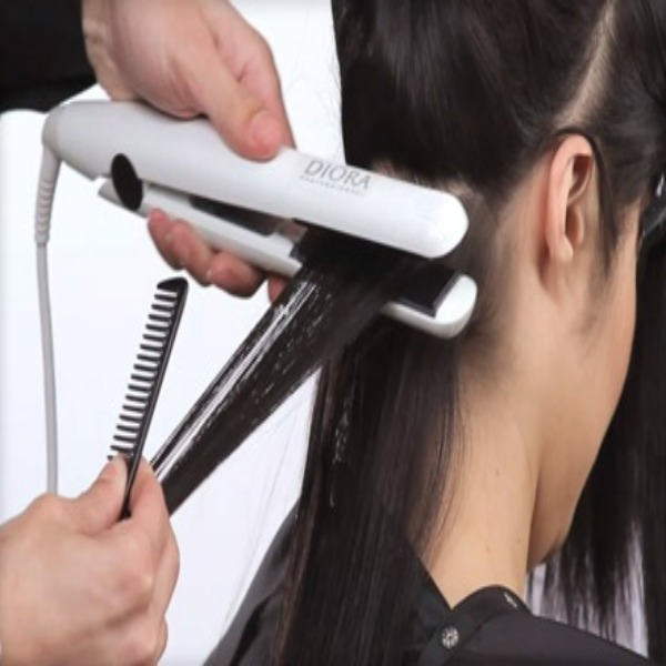 HAIR STRAIGHTING / SMOOTHINING