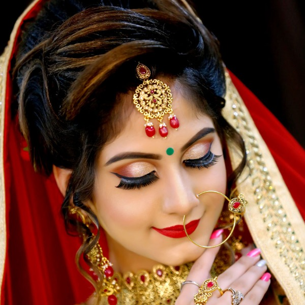 BRIDAL MAKE-UP