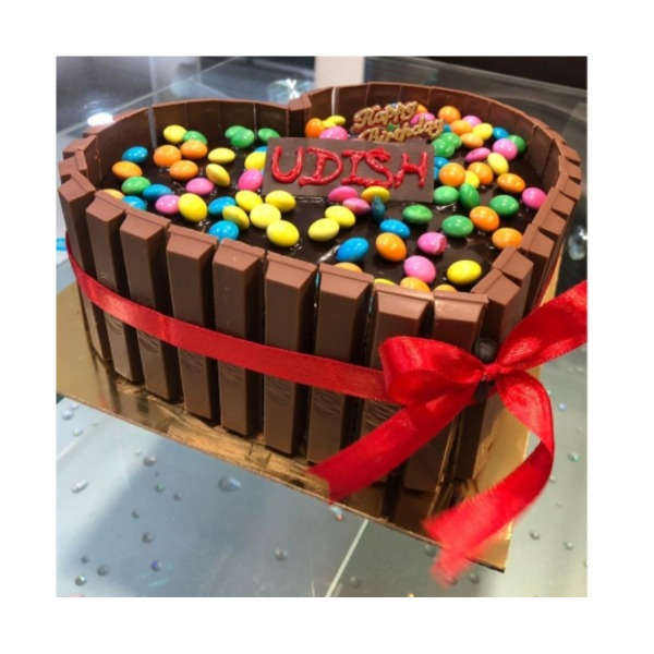kitkat gems heart shape