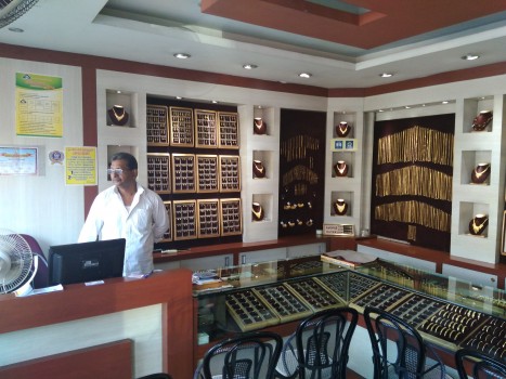 NAVARATHNA JWELLERS, JEWELLERY,  service in Thalassery, Kannur