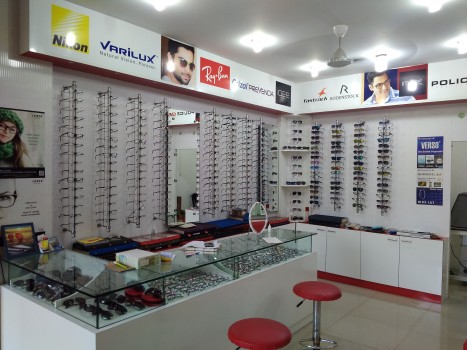 ROYAL OPTICS, EYE HOSPITAL,  service in Thalassery, Kannur