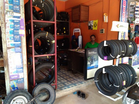 ABR TYRES, TYRE & PUNCTURE SHOP,  service in Nanminda, Kozhikode